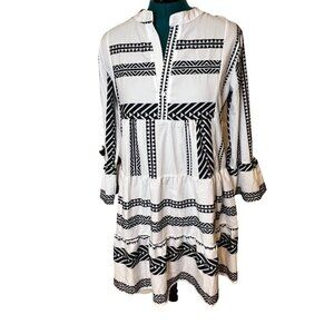 Beautiful Mod Long-Sleeved Dress with Ruffles